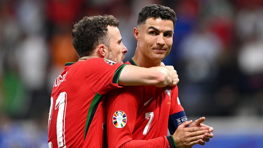 Cristiano Ronaldo lamenta trágica morte de Diogo Jota
