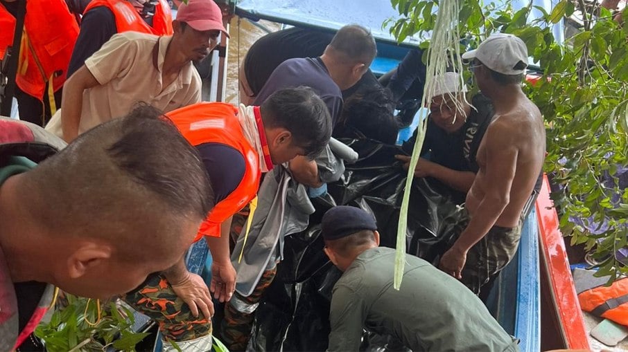Corpo de homem que morreu após ataque de crocodilo é encontrado na Malásia Corpo de homem que morreu após ataque de crocodilo é encontrado na Malásia