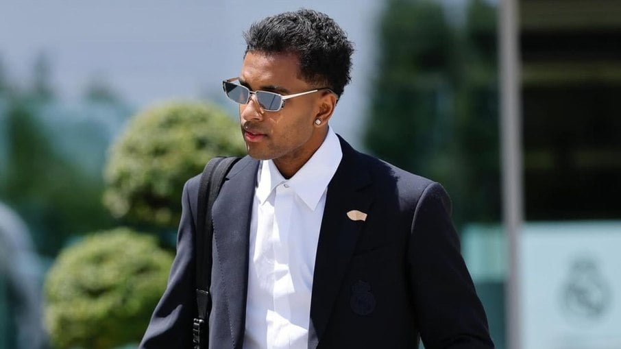 Rodrygo ignora influenciador e gera climão Rodrygo ignora influenciador e gera climão