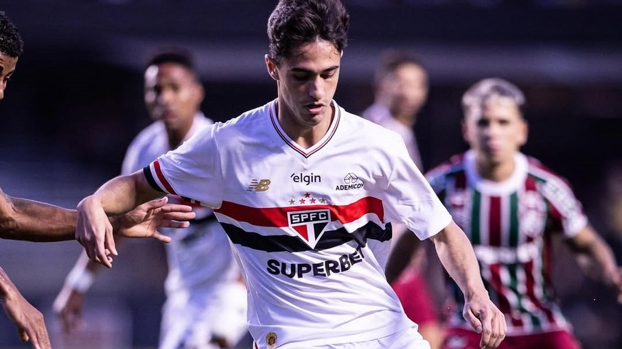 Rodriguinho, do São Paulo, quase anotou um golaço contra o Fluminense Rodriguinho, do São Paulo, quase anotou um golaço contra o Fluminense