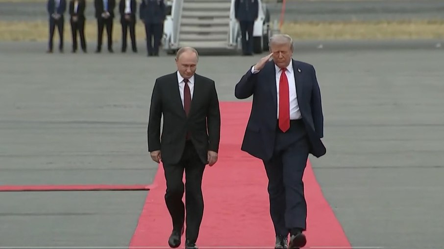 Putin e Trump negociam acordo de paz na Ucrânia Putin e Trump negociam acordo de paz na Ucrânia