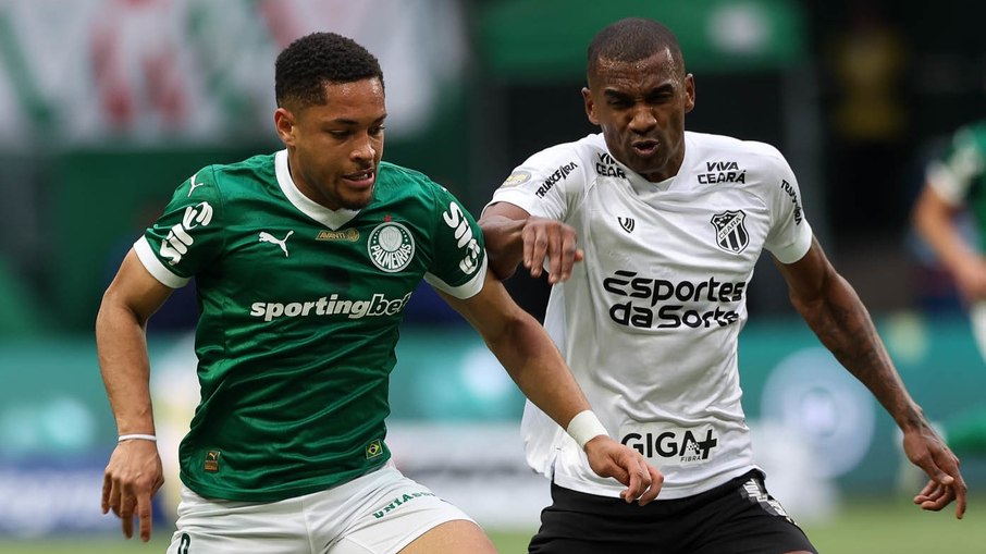 Palmeiras sai atrás, mas vira o jogo e vence o Ceará Palmeiras sai atrás, mas vira o jogo e vence o Ceará