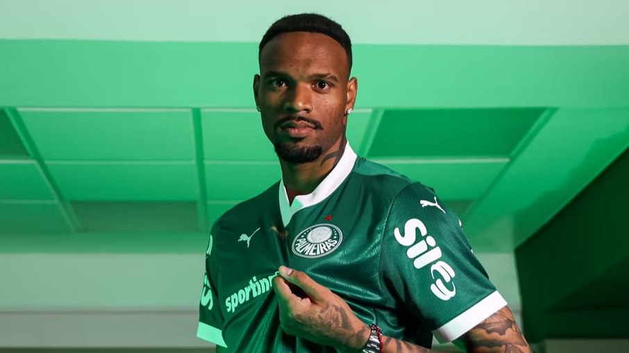 Carlos Miguel comenta provocação polêmica em apresentação no Palmeiras Carlos Miguel comenta provocação polêmica em apresentação no Palmeiras