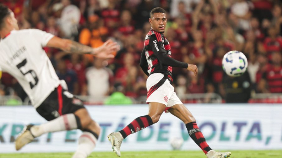 Flamengo: Filipe Luís ou Simeone? Samuel Lino revela diferenças Flamengo: Filipe Luís ou Simeone? Samuel Lino revela diferenças