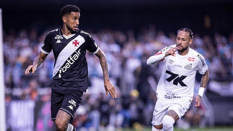 Jair foi titular no massacre vascaíno sobre o Santos