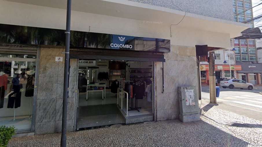Fachada de loja da Camisaria Colombo em SP