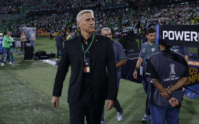 Crespo vê o time do São Paulo mostrando deficiência no ataque, mas comemora o empate fora de casa