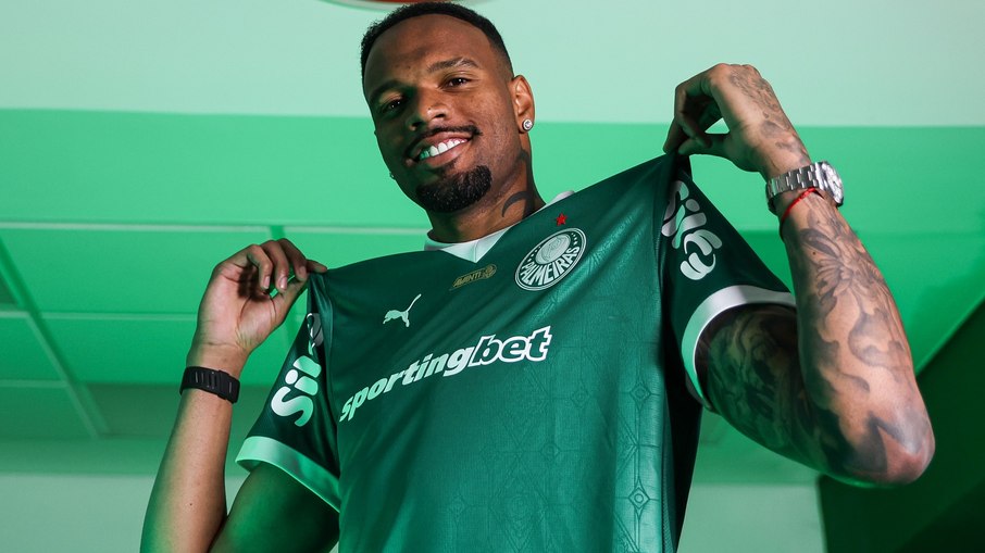 Carlos Miguel reforça o Palmeiras após passagem pela Premier League
