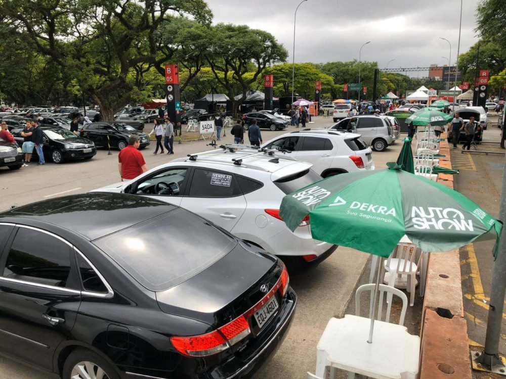 Preço do carro usado estabilizou, mas vale a pena comprar um zero km?