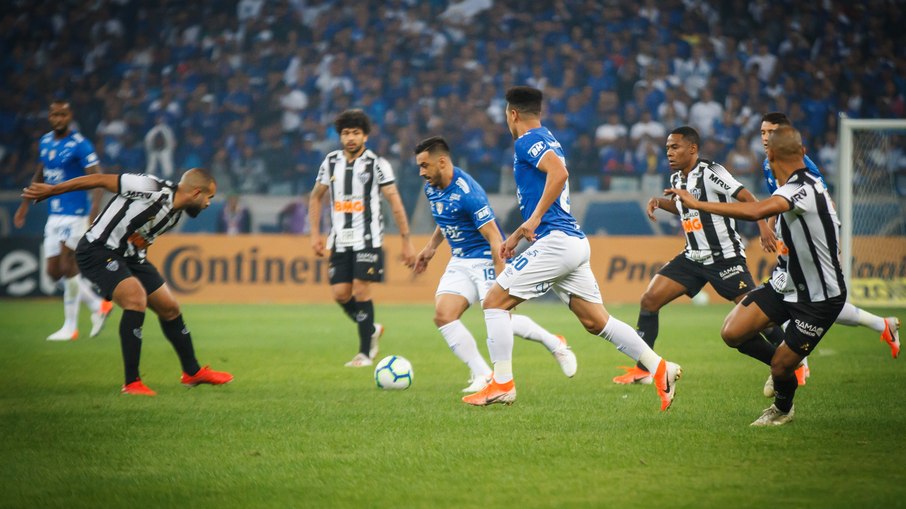 Ao vencer por 3 a 0 o Atlético-MG, o Cruzeiro avançou às semifinais da Copa do Brasil de 2019 Ao vencer por 3 a 0 o Atlético-MG, o Cruzeiro avançou às semifinais da Copa do Brasil de 2019