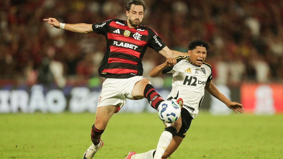 Flamengo e Atlético-MG duelam pelo jogo de ida das oitavas de final da Copa do Brasil