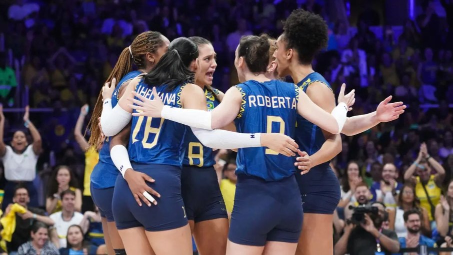 Seleção brasileira encara a Grécia, nesta sexta-feira (22) Seleção brasileira encara a Grécia, nesta sexta-feira (22)
