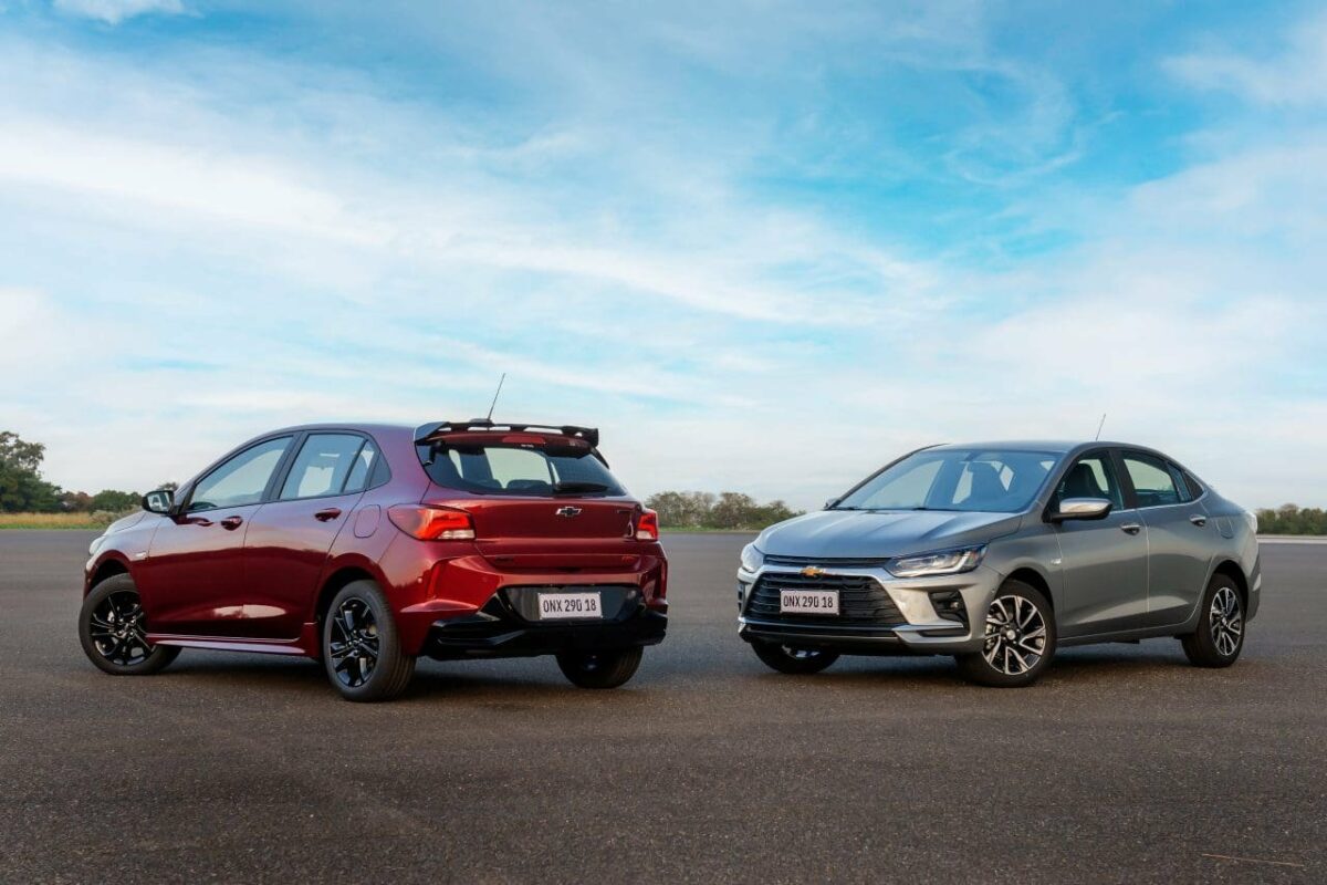 Onix Hatch e Onix Plus 2026 - Foto: Chevrolet/divulgação