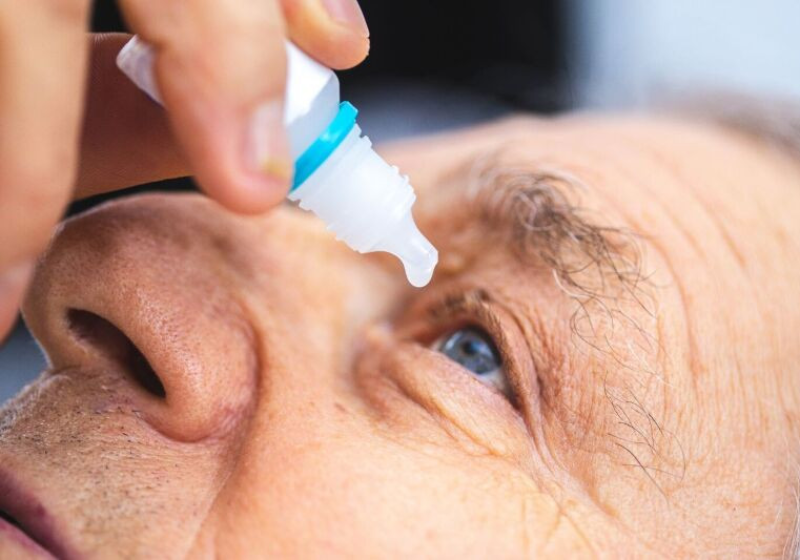 Colírio que corrige visão de perto é aprovado nos EUA; chega de óculos O novo colírio aprovado nos EUA ajuda a corrigir a presbiopia, o problema da visão de perto - Foto: Pixabay