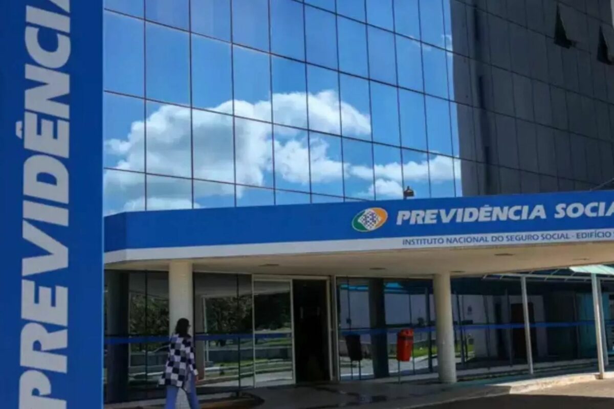 Governo já devolveu mais de R$ 1 bilhão às vítimas do INSS; como pedir o ressarcimento O Governo Federal informou que já devolveu R$ 1 bilhão a 1,6 milhão de beneficiários, vítimas de fraudes no INSS. - Foto: Fabio RodriguesPozzebom/ Agência Brasil.
