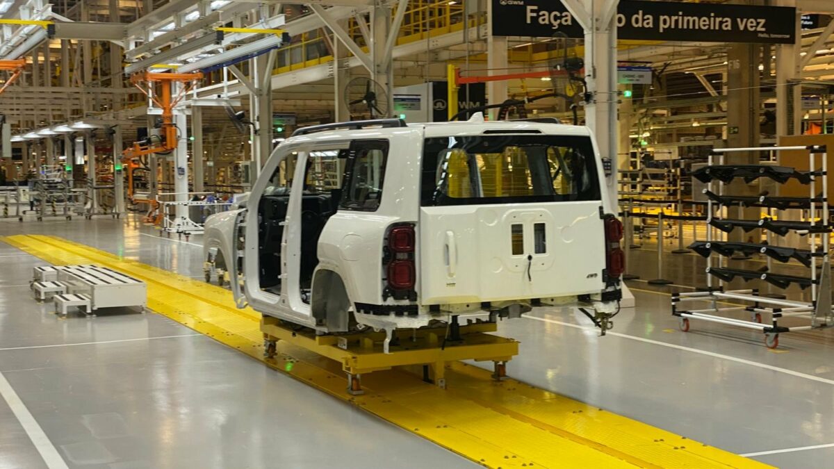 Linha de produção da fábrica da GWM em Iracemápolis (SP)