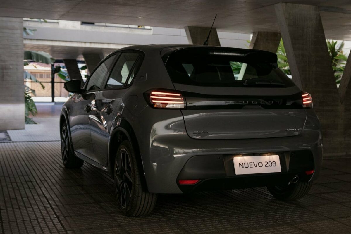 208 GT - Foto: Peugeot/divulgação