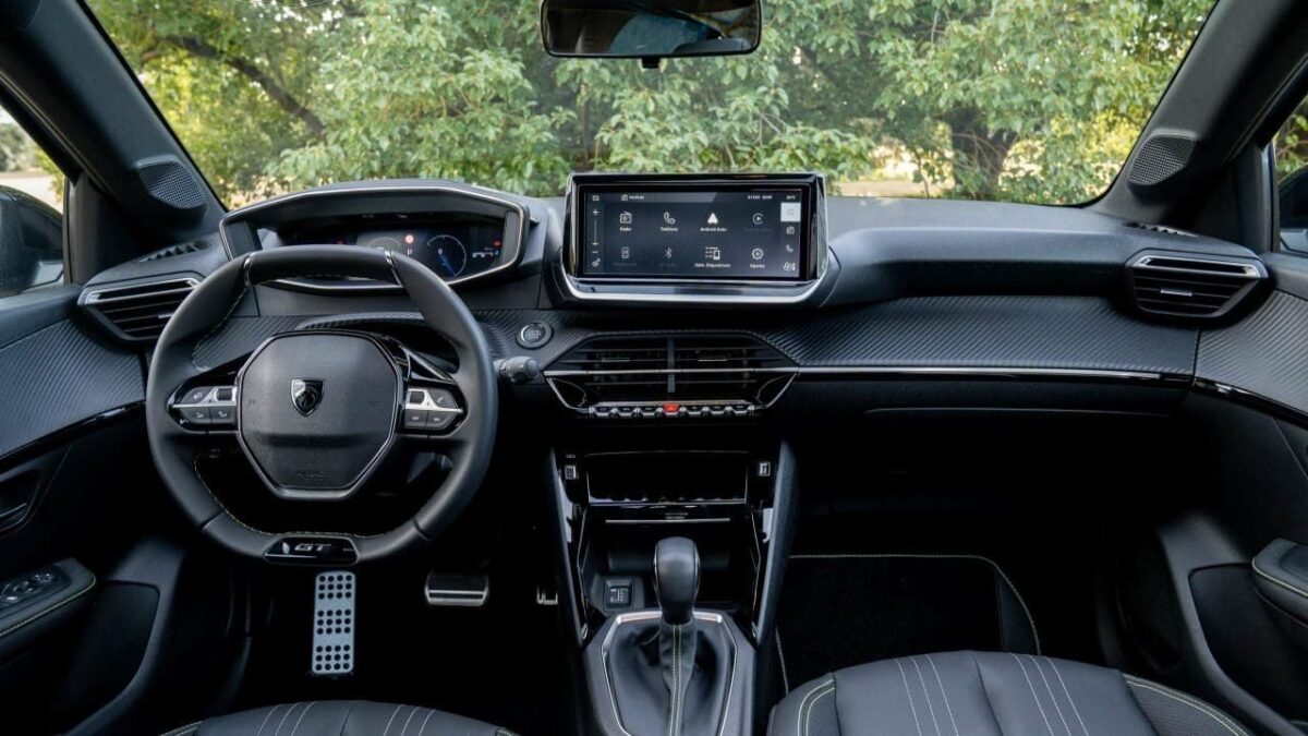 208 GT - Foto: Peugeot/divulgação