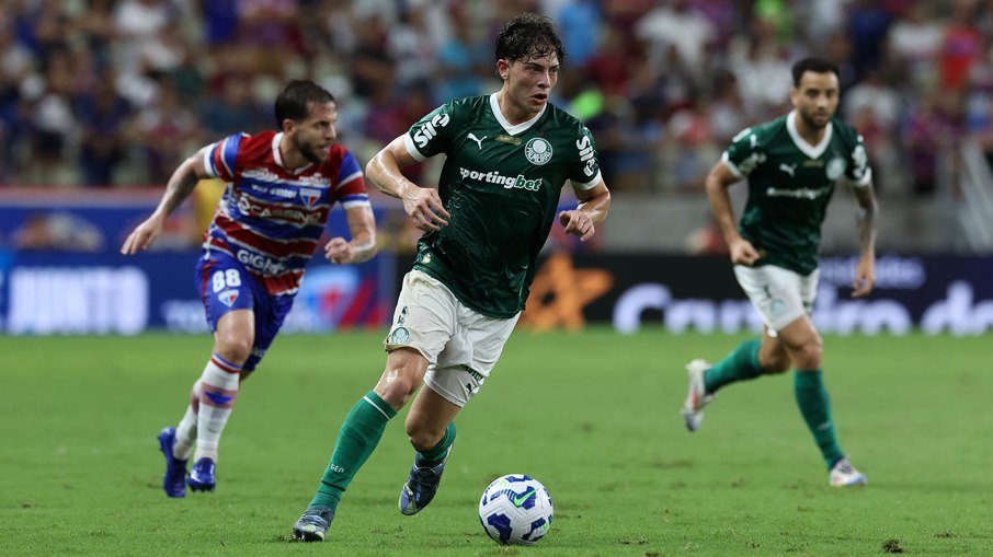 Palmeiras e Fortaleza se enfrentam pela 24ª rodada do Brasileirão Palmeiras e Fortaleza se enfrentam pela 24ª rodada do Brasileirão