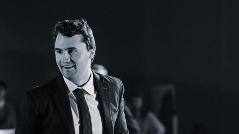 0Velório de Charlie Kirk será realizado no domingo (21). 0Velório de Charlie Kirk será realizado no domingo (21).