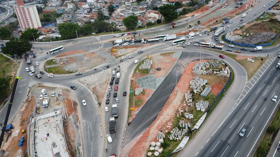 Vista aérea do trecho da rodovia Castello Branco em obras