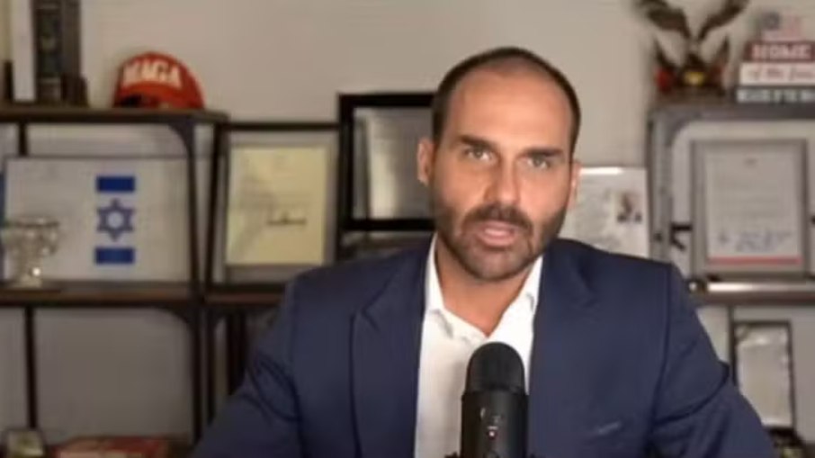 O deputado fugitivo Eduardo Bolsonaro