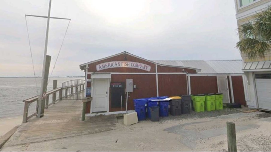 Bar American Fish Company, em Southport, na Carolina do Norte