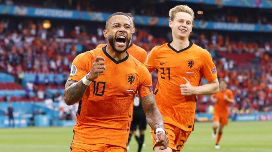 Memphis e de Jong são companheiros da Seleção da Holanda