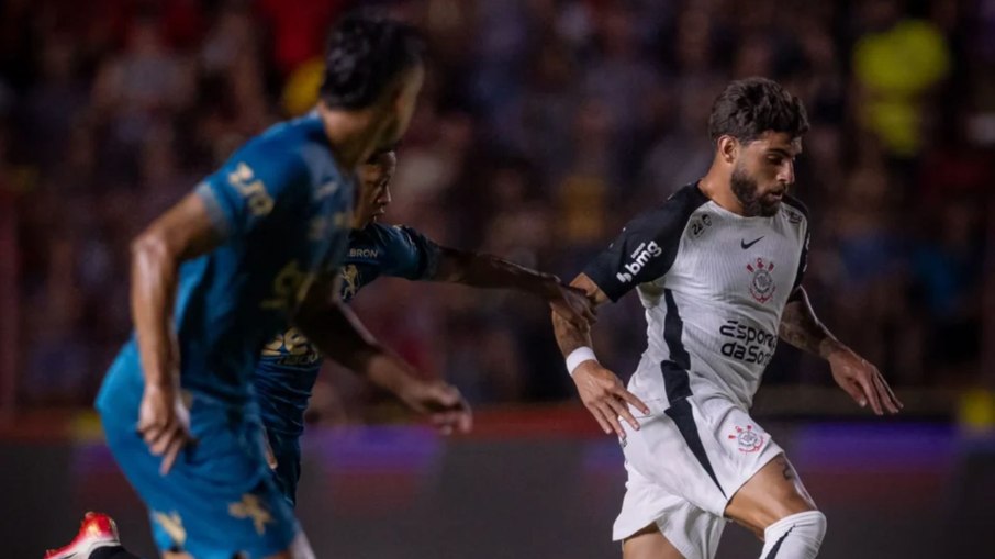 Corinthians foi superado pelo Sport por 1 a 0 neste domingo (21)