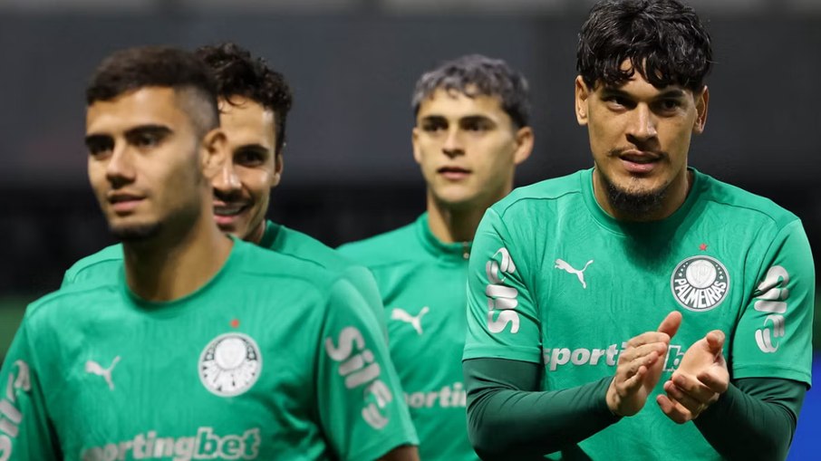 Jogadores do Palmeiras em treino no Allianz Parque na véspera de confronto com o River