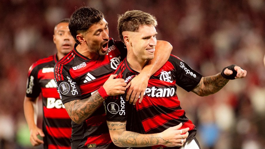 Com gol relâmpago, Flamengo vence o Estudiantes Com gol relâmpago, Flamengo vence o Estudiantes