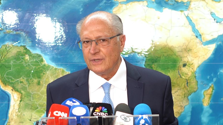 Vice-presidente Geraldo Alckmin em reunião com governadores