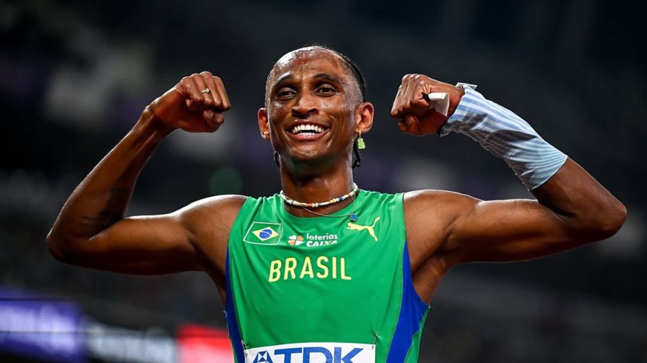 Alison dos Santos, o Piu, tem bi mundial Alison dos Santos, o Piu, tem bi mundial