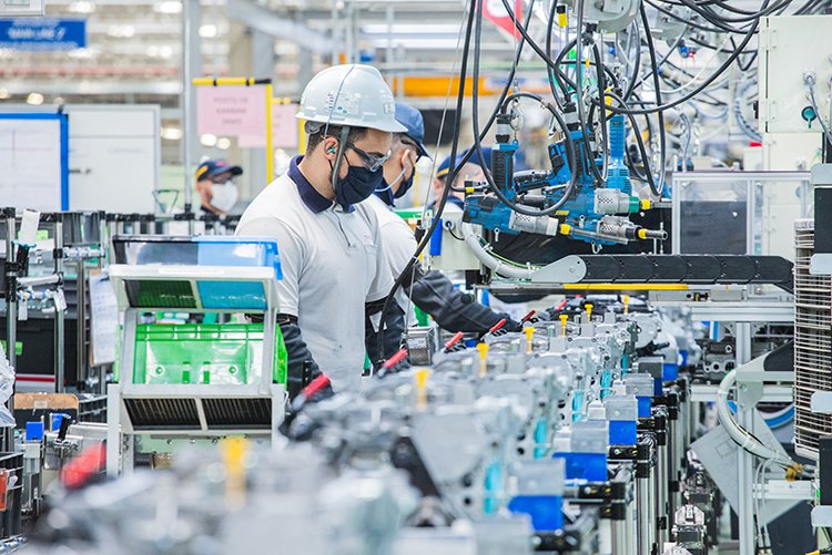 Linha de produção da fábrica da Toyota em Porto Feliz