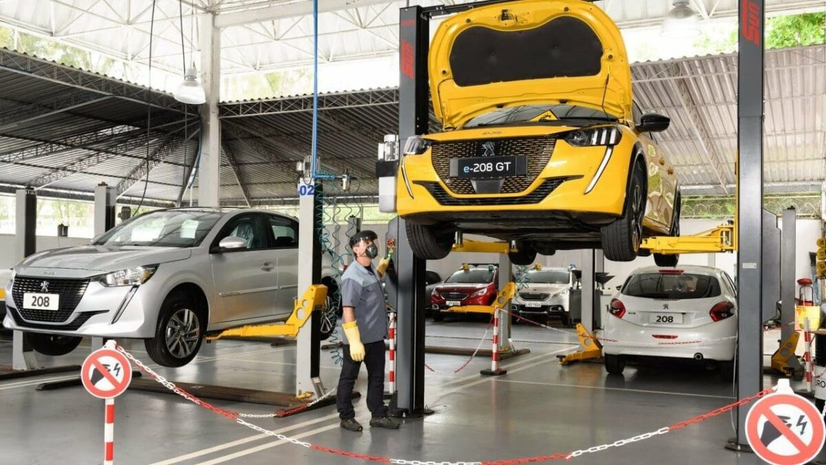 Revisão de carro elétrico