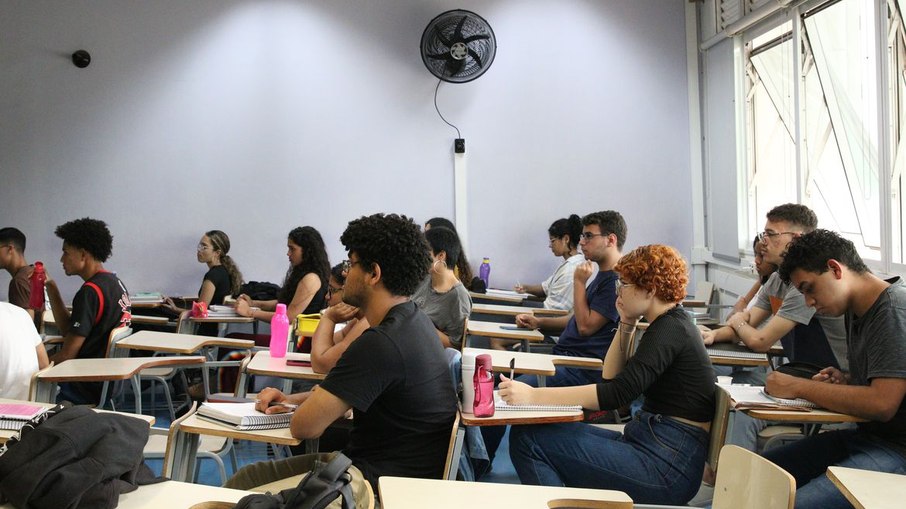Primeira fase do Vesibular Unicamp 2026 acontece neste domingo (26) Primeira fase do Vesibular Unicamp 2026 acontece neste domingo (26)