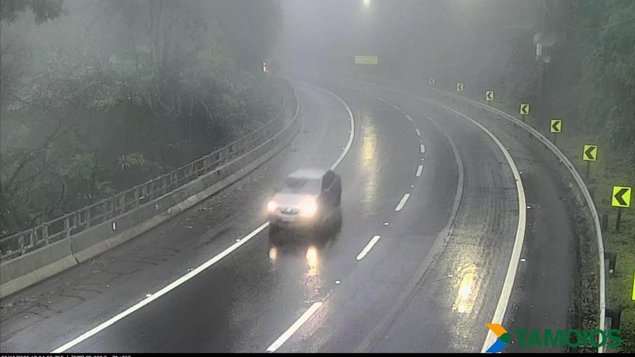 Serra Antiga, sentido litoral, segue interditada por risco de deslizamento