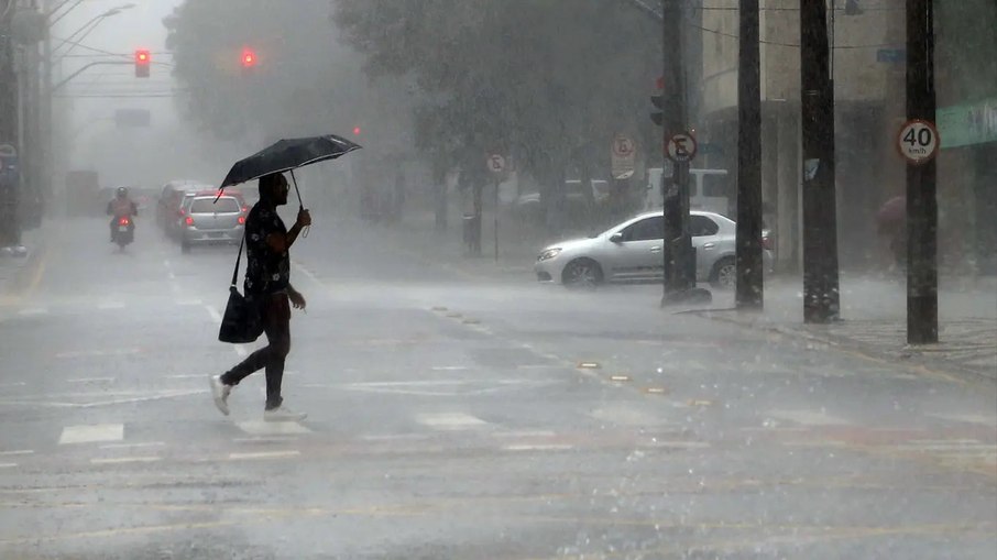 Tempo instável provocado por frente fria atinge o Sul e o Sudeste do Brasil