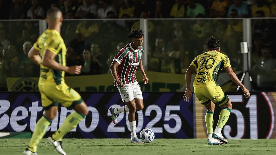 Em confronto direto pelo G6, Mirassol derrota o Fluminense