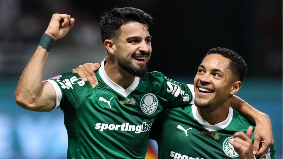 Horas depois da notícia do empréstimo da Crefisa ao Vasco ser divulgada, o clube carioca enfrentou o Palmeiras