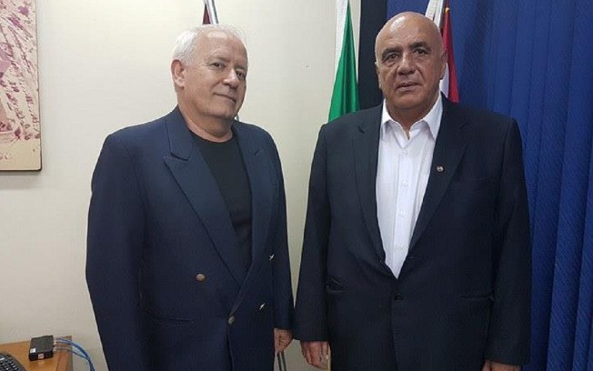 Ivan Antipov (à esquerda) entrou com recurso para barrar reunião extraordinária Ivan Antipov (à esquerda) entrou com recurso para barrar reunião extraordinária