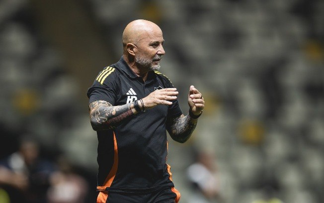 Sampaoli à beira de campo no empate sem gols entre Galo e Juventude