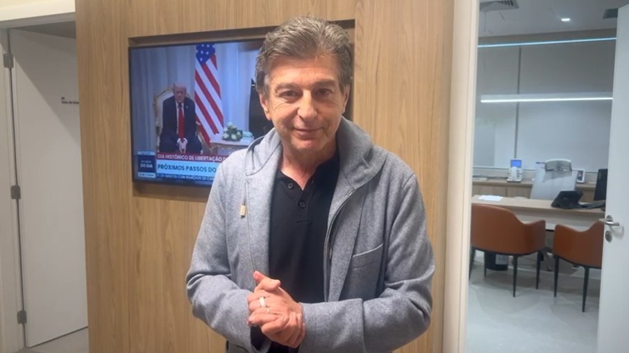 Claudio Lottenberg, presidente da Conib, em pronunciamento