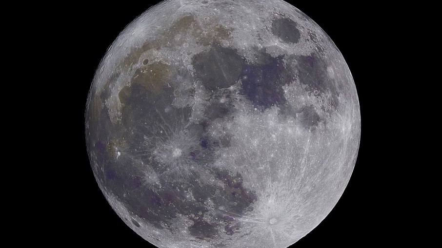 Superlua acontece quando o satélite se aproxima da Terra
