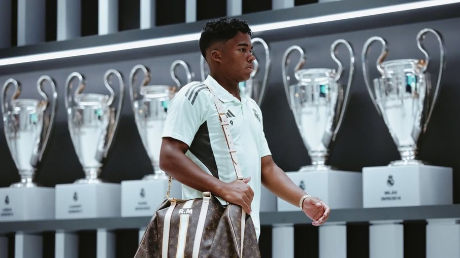 De saída, Endrick vira alvo de rival do Real Madrid na Espanha De saída, Endrick vira alvo de rival do Real Madrid na Espanha