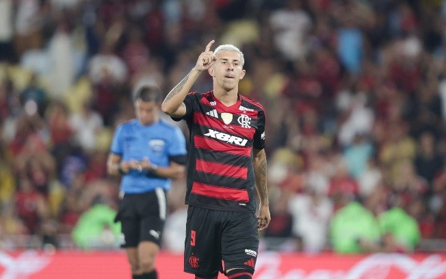 Contra o Barcelona em 2025, Felipe Teresa converteu seu pênalti na disputa final