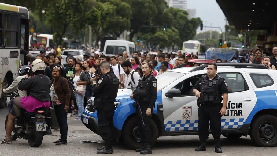 Policiais militares em região da zona Norte do Rio Policiais militares em região da zona Norte do Rio