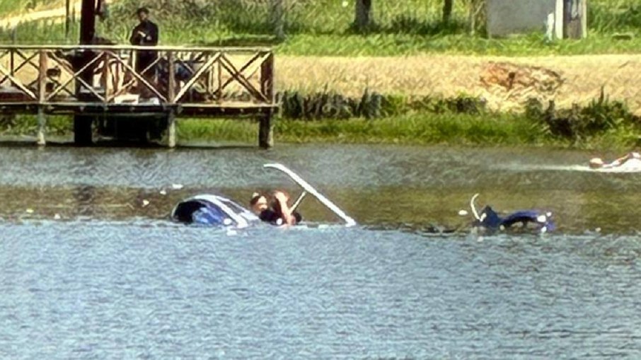 O Corpo de Bombeiros detalhou que três viaturas foram mobilizadas para a operação de resgate
