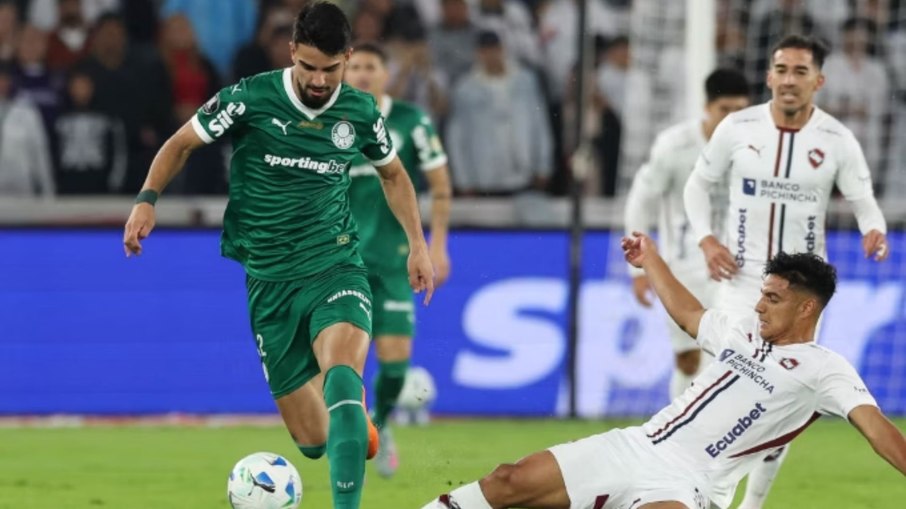 Palmeiras encara LDU: jornalistas destacam missão histórica