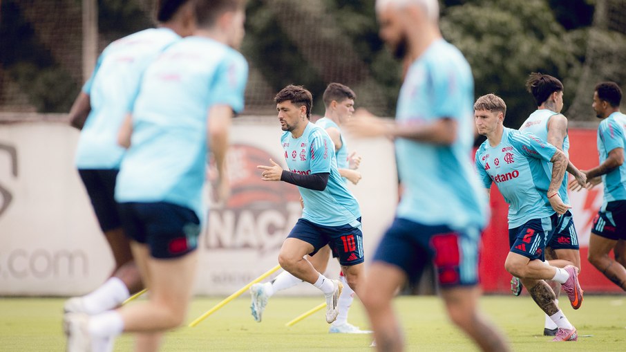 Jogadores do Flamengo em treino no Ninho do Urubu durante a Data Fifa